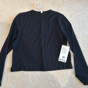Lululemon classic fit cotton blend long sleeve. New with tags. Size 8. Black.